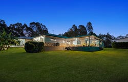 10-11 Hanlin Place, Victoria Point, Qld 4165
