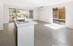 32 Kenneth Drive, Augustine Heights, Qld 4300