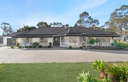 160 Summit Drive, Mickleham, Vic 3064
