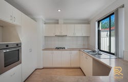 2/21 Holton Way, Cannington, WA 6107