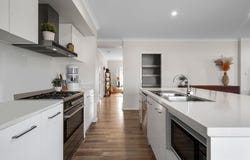 13 Songbird Circuit, Flagstone, Qld 4280
