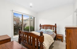 1/38 Forest Road North, Lara, Vic 3212