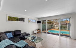 2 Honeysuckle Street, Umina Beach, NSW 2257