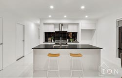 10 Corrib Road, Clyde, Vic 3978