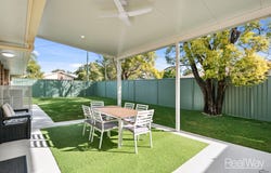 2/1 Brooker Court, Raceview, Qld 4305
