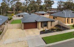 15 Woodman Drive, McKenzie Hill, Vic 3451