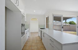10 Dearne Place, Carrara, Qld 4211