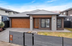 42 Arena Avenue, Roxburgh Park, Vic 3064