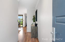 42 Aquamarine Parade, Treeby, WA 6164