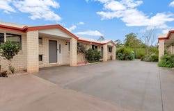 8-10 Link Street, North Toowoomba, Qld 4350