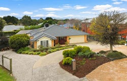 21 Alcheringa Court, Gisborne, Vic 3437