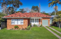 11 Robin Crescent, Woy Woy, NSW 2256