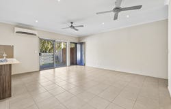 3/4 Tea Trees Avenue, Springfield Lakes, Qld 4300