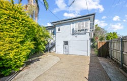 13 Chaucer Street, Moorooka, Qld 4105