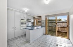 2/35 Taegtow Way, Altona Meadows, Vic 3028