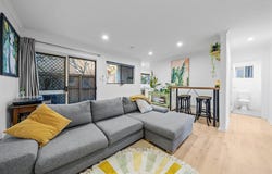 1/11 Adori Street, Chevron Island, Qld 4217