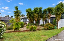 2 Tudor Place, Melton West, Vic 3337