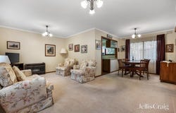 2/21 Barcelona Street, Box Hill, Vic 3128