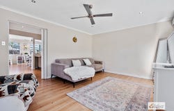2 Baradine Street, Mount Warren Park, Qld 4207