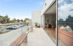 101/31 Linden Tree Way, Cranbourne North, Vic 3977