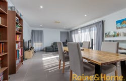 19 Lansdowne Drive, Dubbo, NSW 2830