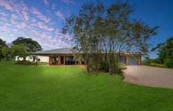 211 Gadgarra Road, Lake Barrine, Qld 4884