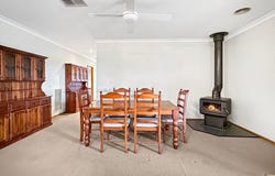 19 Hall Street, Carisbrook, Vic 3464