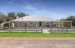 140 Split Staff Gully Road, Willowmavin, Vic 3764
