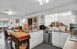 7 Sir Thomas Drive, Pakenham, Vic 3810