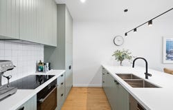 2/160 Charman Road, Mentone, Vic 3194