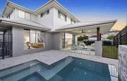 1 Freesia Court, Gumdale, Qld 4154