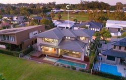 2256 Banksia Lakes Drive, Hope Island, Qld 4212