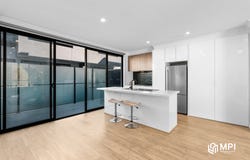 3/4 Frankcom Street, Blackburn, Vic 3130