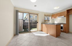 1/7 Regan Street, St Albans, Vic 3021
