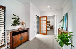 7 Carbeen Close, Holloways Beach, Qld 4878