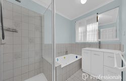 100 Malmsbury Drive, Meadow Heights, Vic 3048
