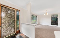 10 Gibson Court, Woodcroft, SA 5162