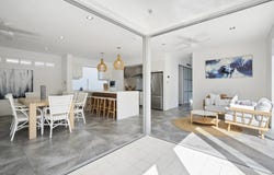 73 Seagull Avenue, Mermaid Beach, Qld 4218