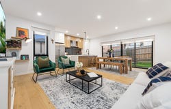 1/10 Spence Street, Burwood, Vic 3125