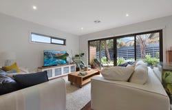 1/54 Herbert Street, Mornington, Vic 3931