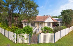 16 Esdale Street, Wavell Heights, Qld 4012