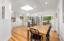 6 Mariana Avenue, Croydon South, Vic 3136