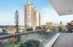 302/20 Labrador Street, Labrador, Qld 4215