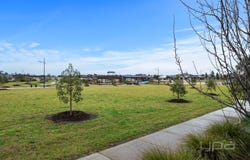 22 Donnington Walk, Thornhill Park, Vic 3335