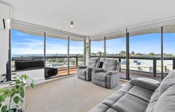 14/6A Valley Road, Halls Head, WA 6210