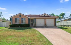 12 Halloran Way, Raymond Terrace, NSW 2324