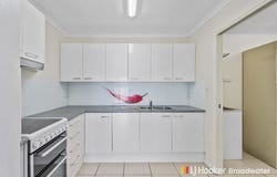 1/233 Central Street, Labrador, Qld 4215