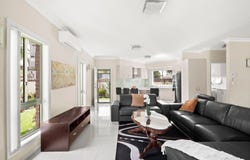 3/15 Henry Lawson Drive, Peakhurst, NSW 2210