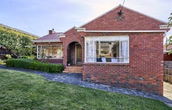17 Suncrest Avenue, Lenah Valley, Tas 7008