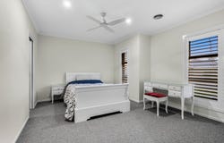 52 Middleton Road, Armstrong Creek, Vic 3217